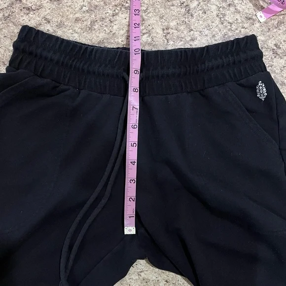 Free People Movement Sunny Skinny Sweat Pants Black Size Medium - Picture 7 of 10
